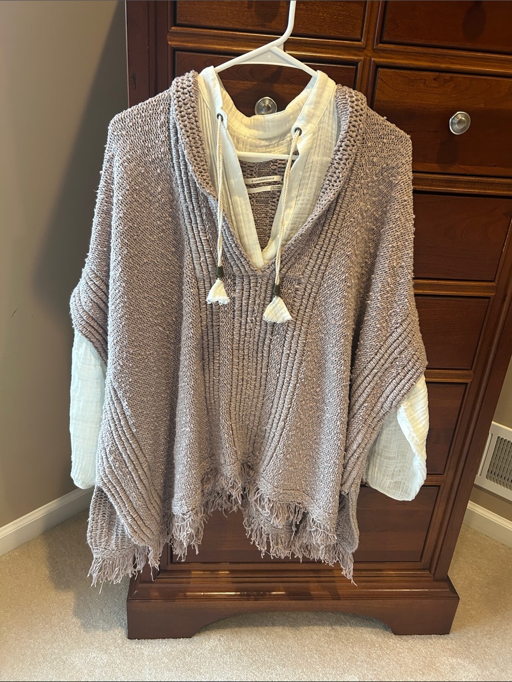 Anthropologie Cozy Knit mauve Poncho Sweater, medium/large,built in cream shirt